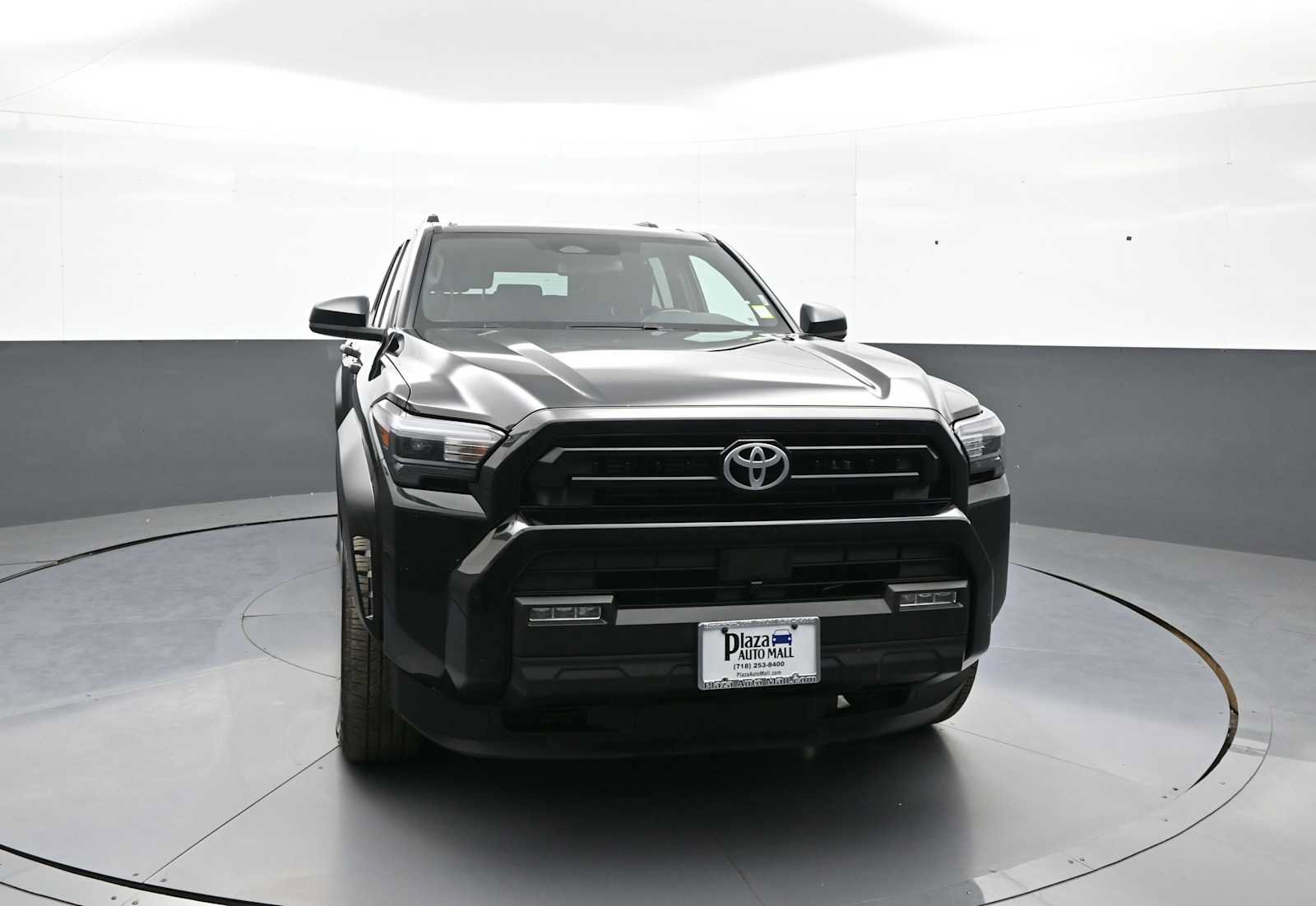 Certified 2025 Toyota 4Runner SR5 AWD/4WD image 2