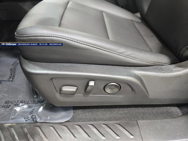 Used 2023 Chevrolet Colorado LT w/ LT Convenience Package III image 27