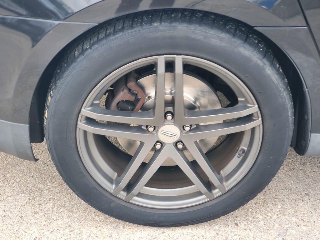 Used 2014 Lincoln MKS AWD w/ Equipment Group 201A image 4