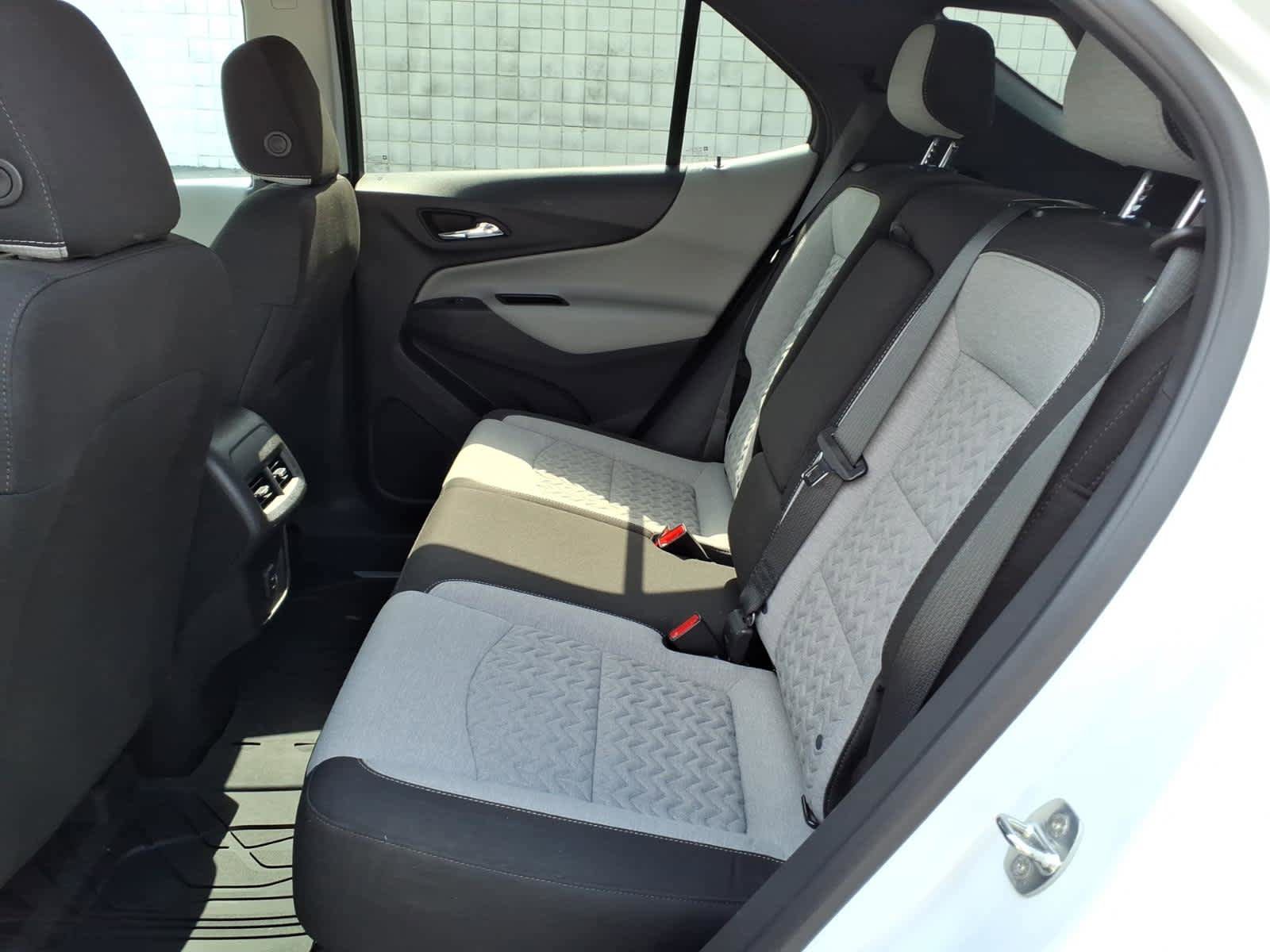 Used 2023 Chevrolet Equinox LS w/ LS Convenience Package FWD image 11