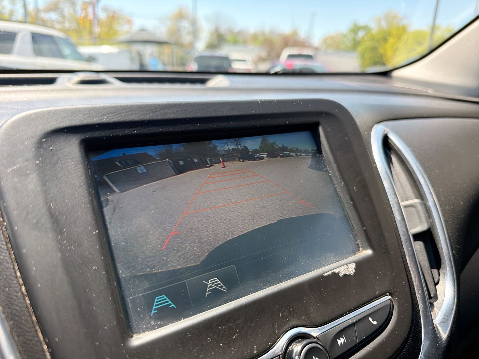 Used 2018 Chevrolet Equinox LT FWD image 29