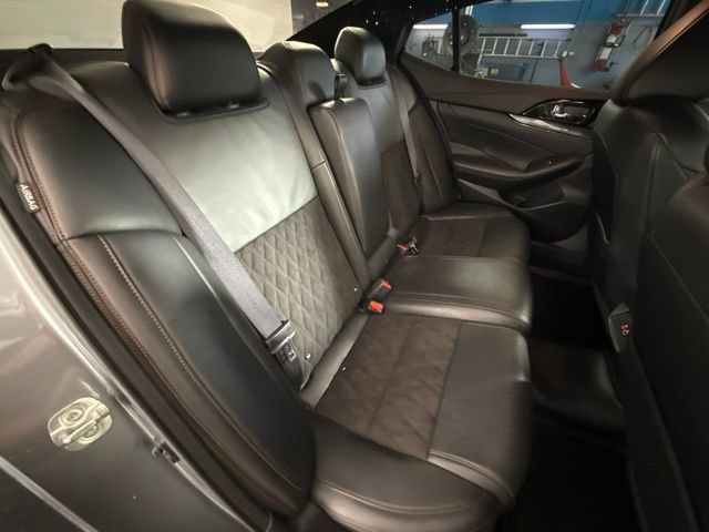 Used 2020 Nissan Maxima SR w/ Sport Mat Group FWD image 32