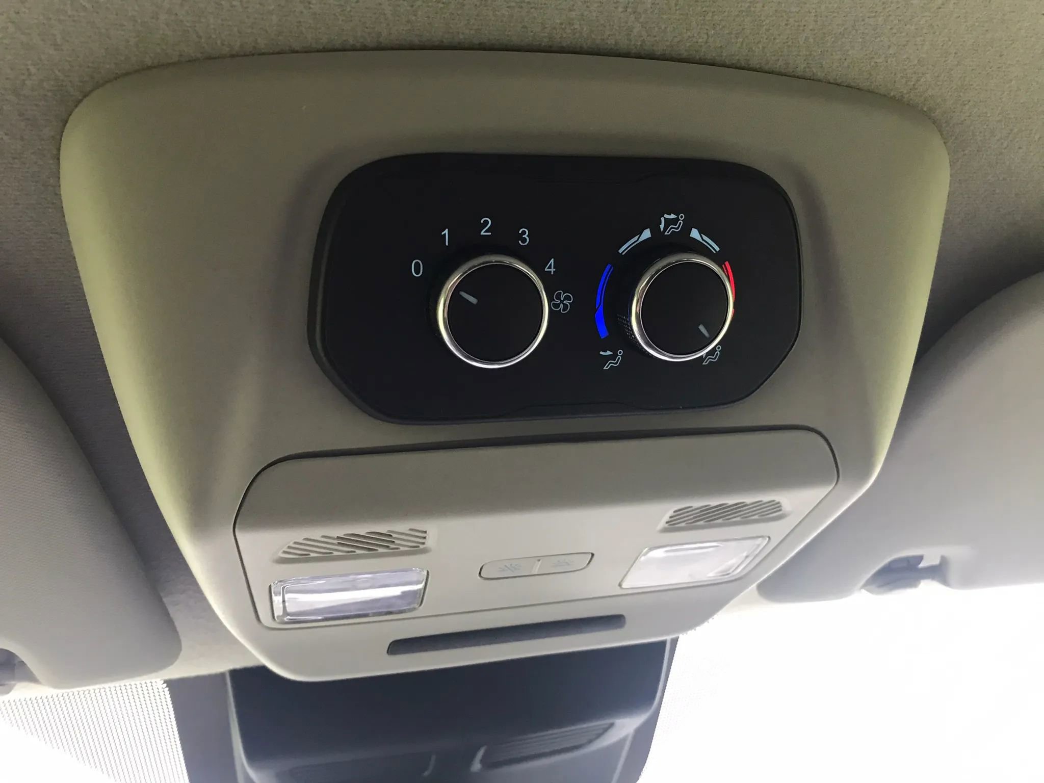 Used 2023 Ford Transit 350 XL RWD image 31