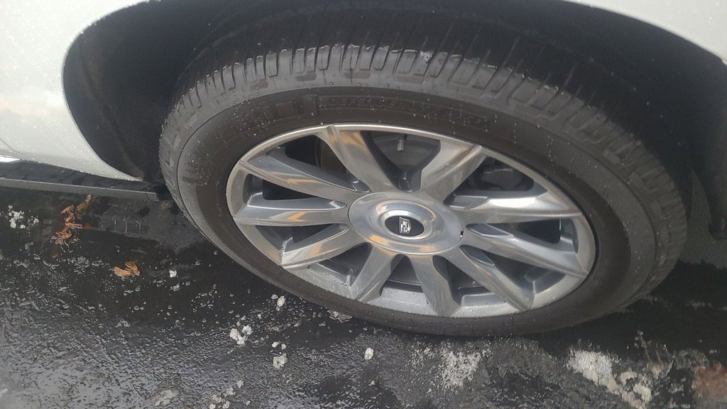 Used 2023 Cadillac Escalade ESV Premium Luxury Platinum w/ Heavy-Duty Trailer Package image 6