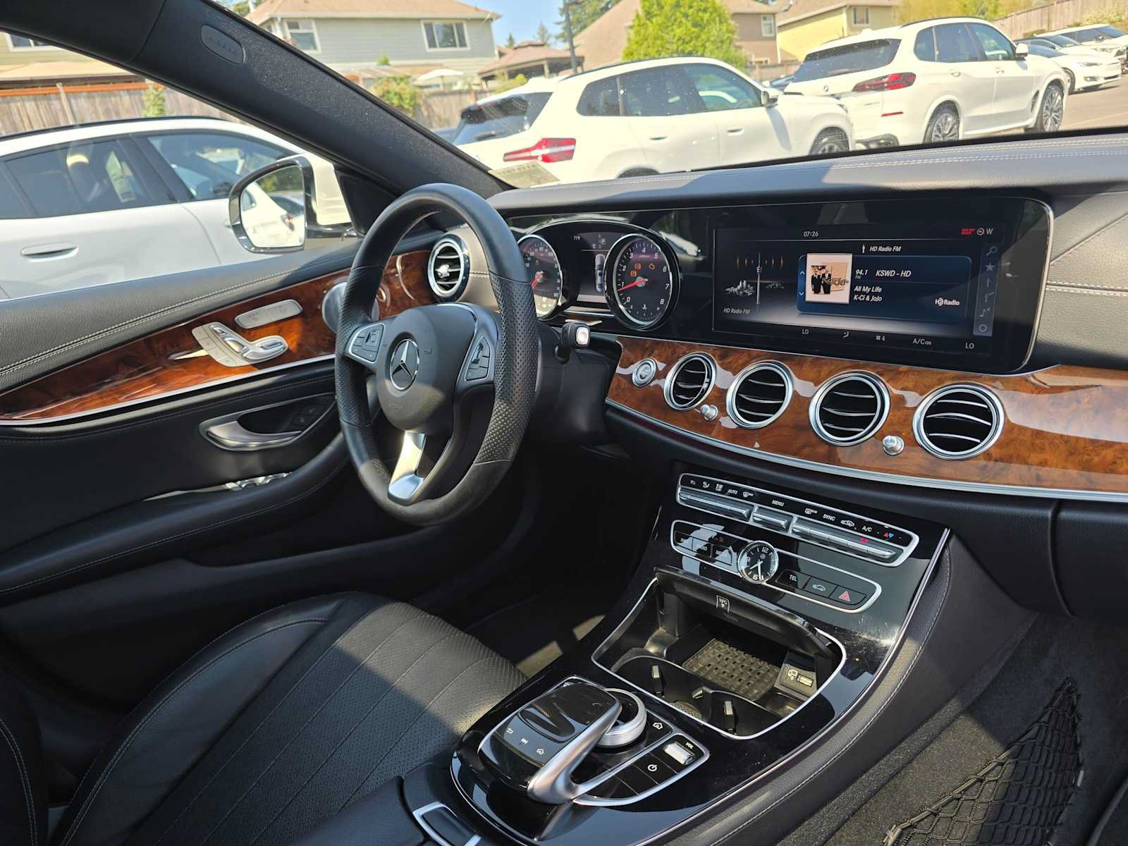 Used 2017 Mercedes-Benz E 300 4MATIC image 10