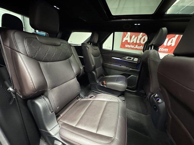 Used 2025 Ford Explorer Platinum w/ LUX Leather Package AWD/4WD image 14