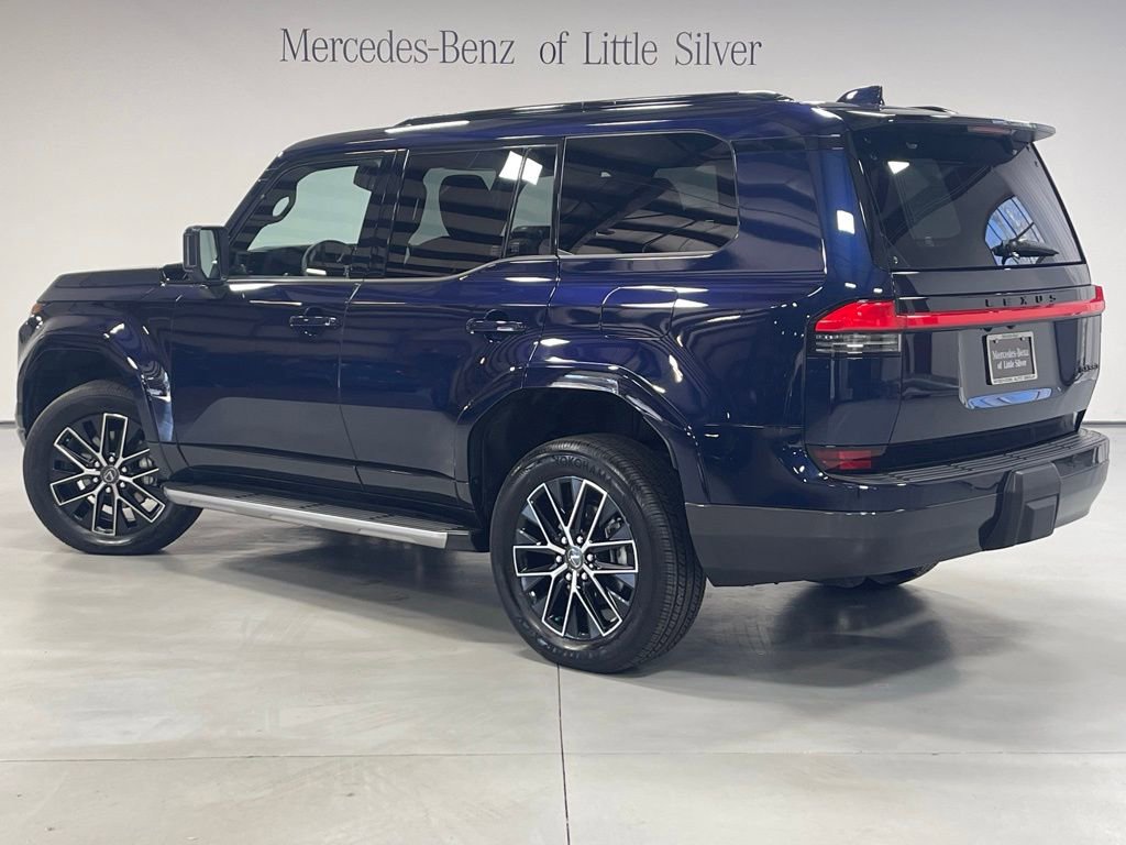 Used 2025 Lexus GX 550 w/ Accessory Package (2T) image 3