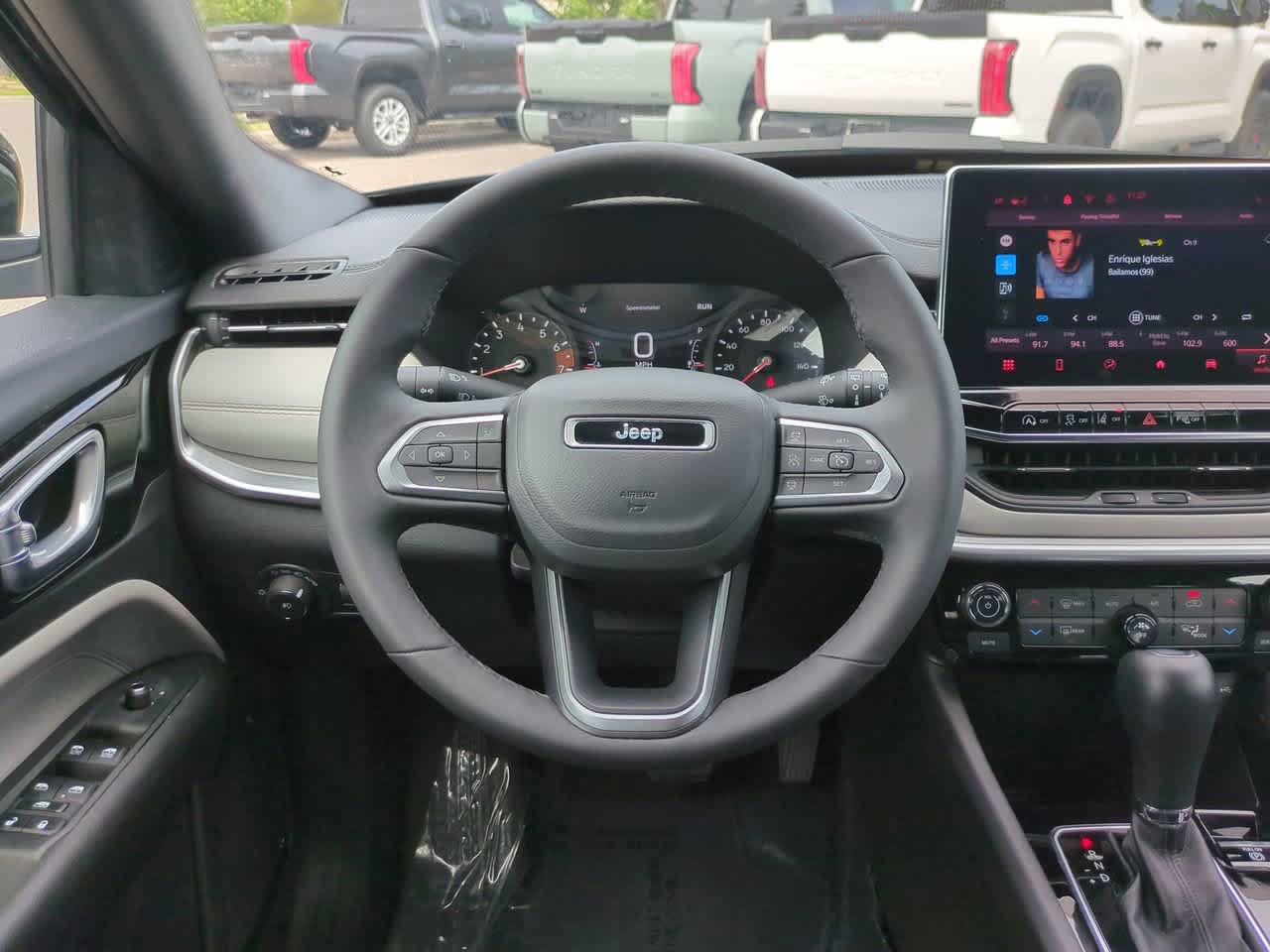 Used 2025 Jeep Compass Limited AWD/4WD image 15