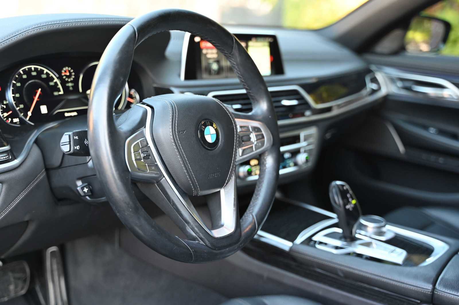 Used 2019 BMW 740i w/ M Sport Package image 17