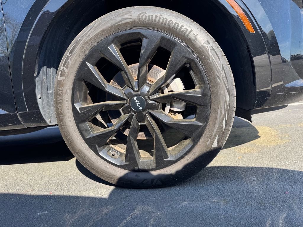 Certified 2023 Kia Sorento SX image 2