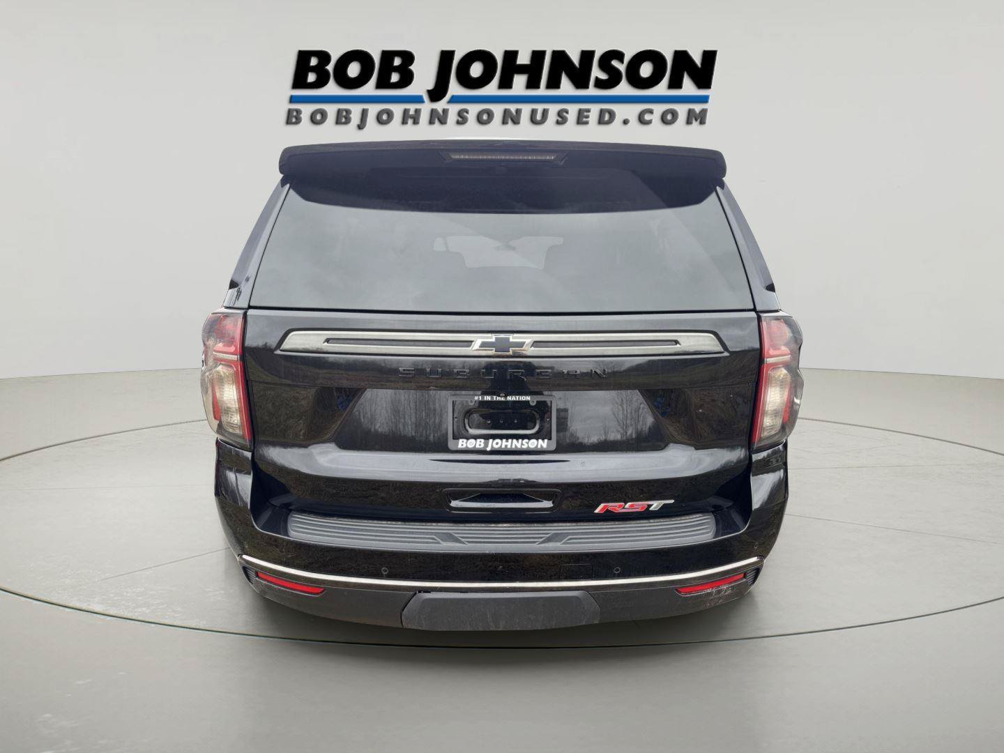 Used 2022 Chevrolet Suburban RST w/ Luxury Package AWD/4WD image 2