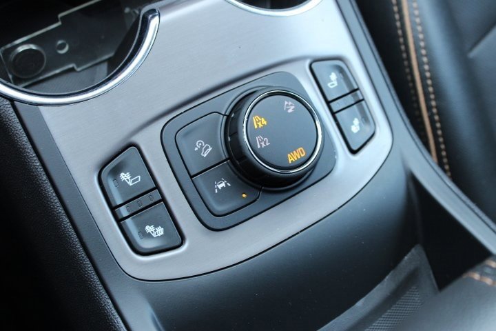 Used 2024 GMC Terrain AT4 image 17