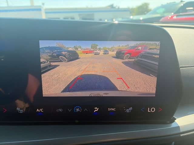 New 2027 Chevrolet Traverse LT w/ LPO, Floor Liner Package AWD/4WD image 14