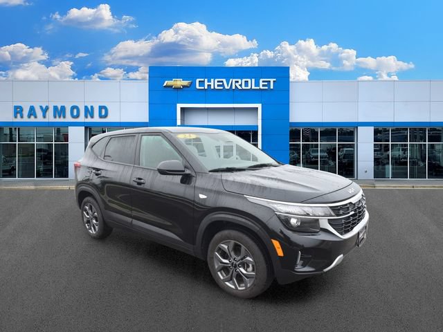 Certified 2024 Kia Seltos LX AWD/4WD image 11
