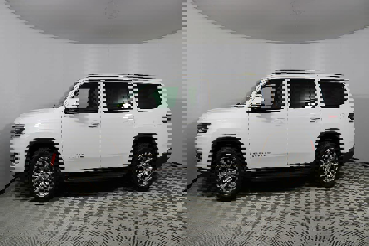 Used 2022 Jeep Wagoneer Series II image 57