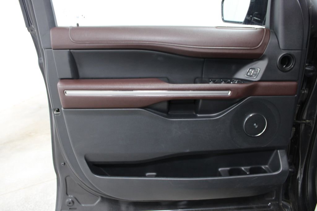 Used 2023 Ford Expedition Limited AWD/4WD image 21