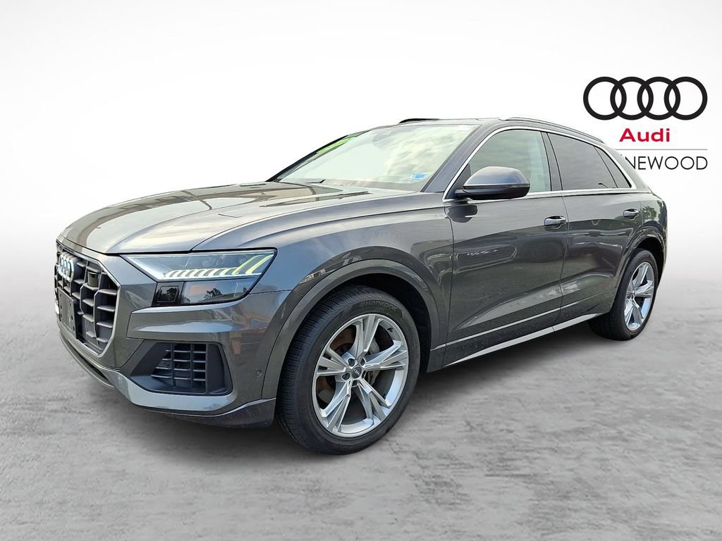 Used 2019 Audi Q8 Prestige w/ Luxury Package AWD/4WD image 3