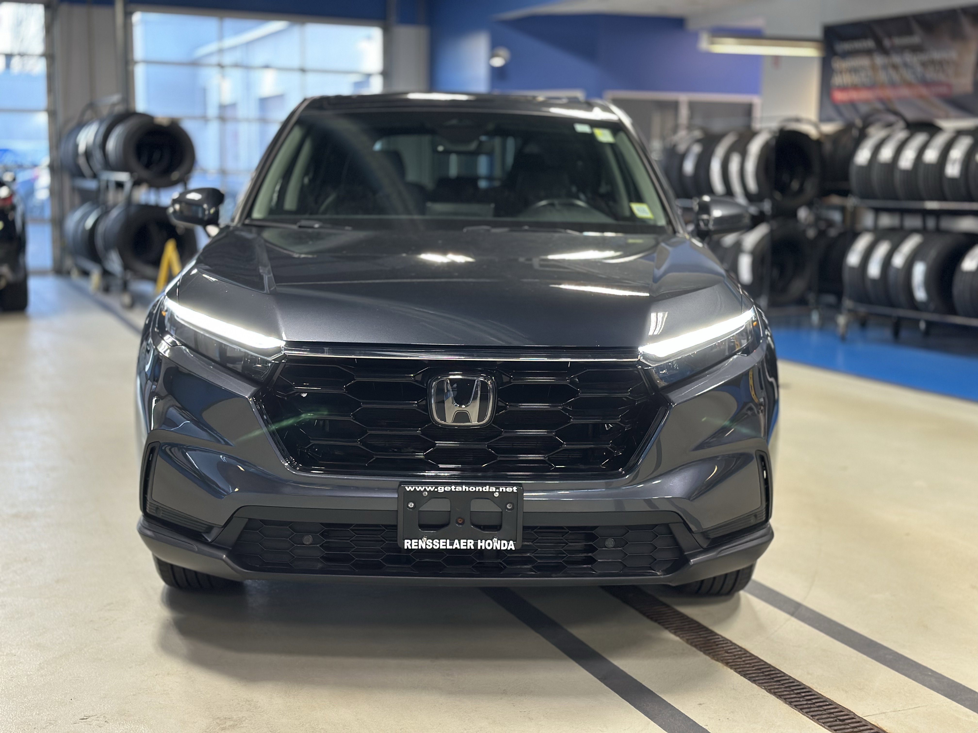Used 2024 Honda CR-V EX-L image 2