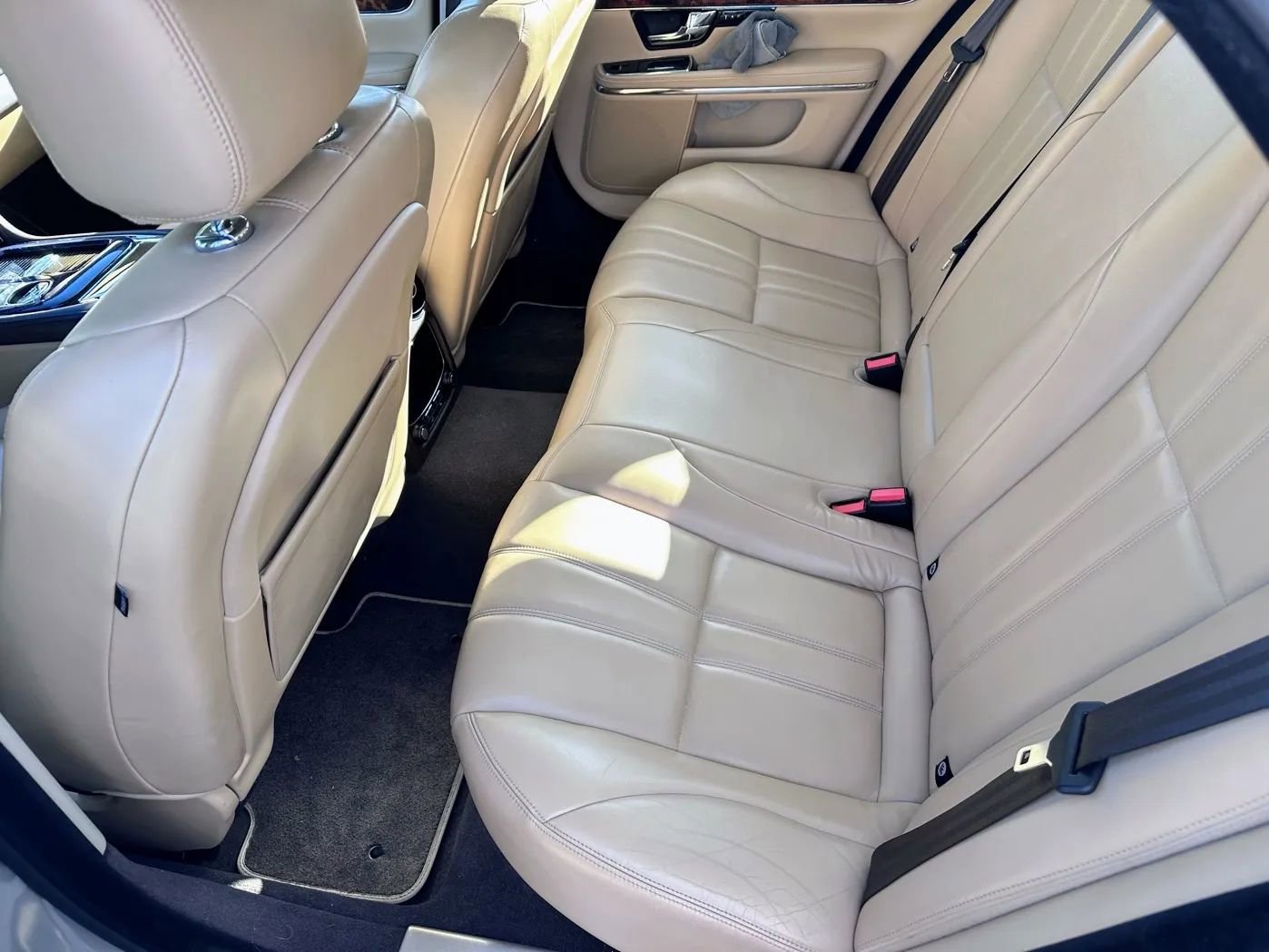 Used 2013 Jaguar XJ XJ Sedan 4D image 9