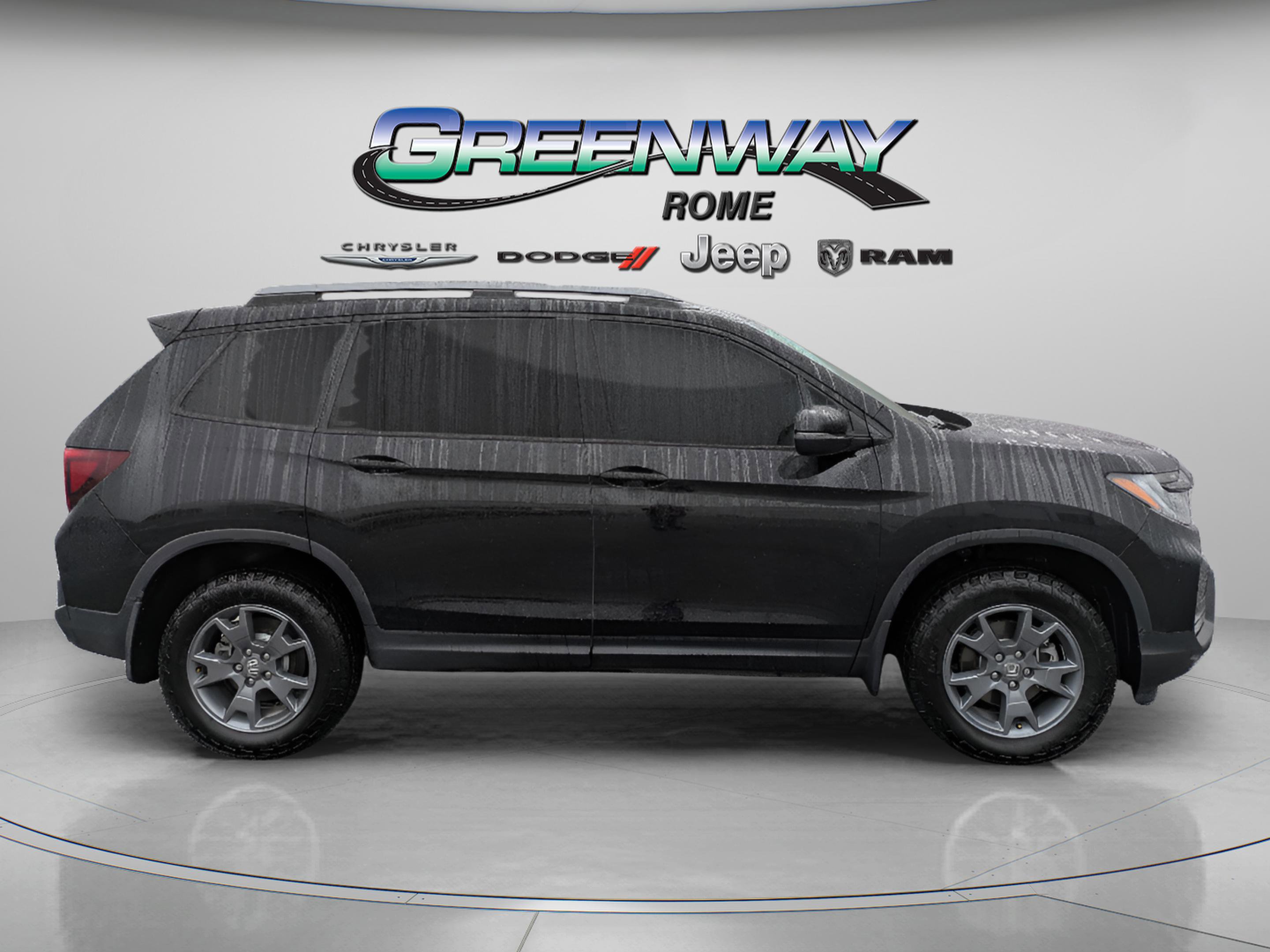 Used 2025 Honda Passport TrailSport image 8