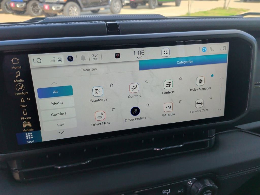 New 2025 Jeep Wrangler Unlimited Sahara AWD/4WD image 28