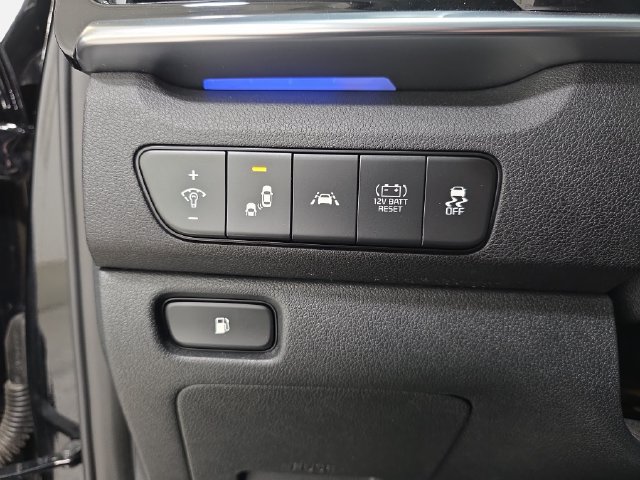 Used 2022 Kia Niro Touring Special Edition FWD image 25