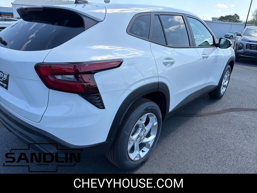 New 2026 Chevrolet Trax LS image 7