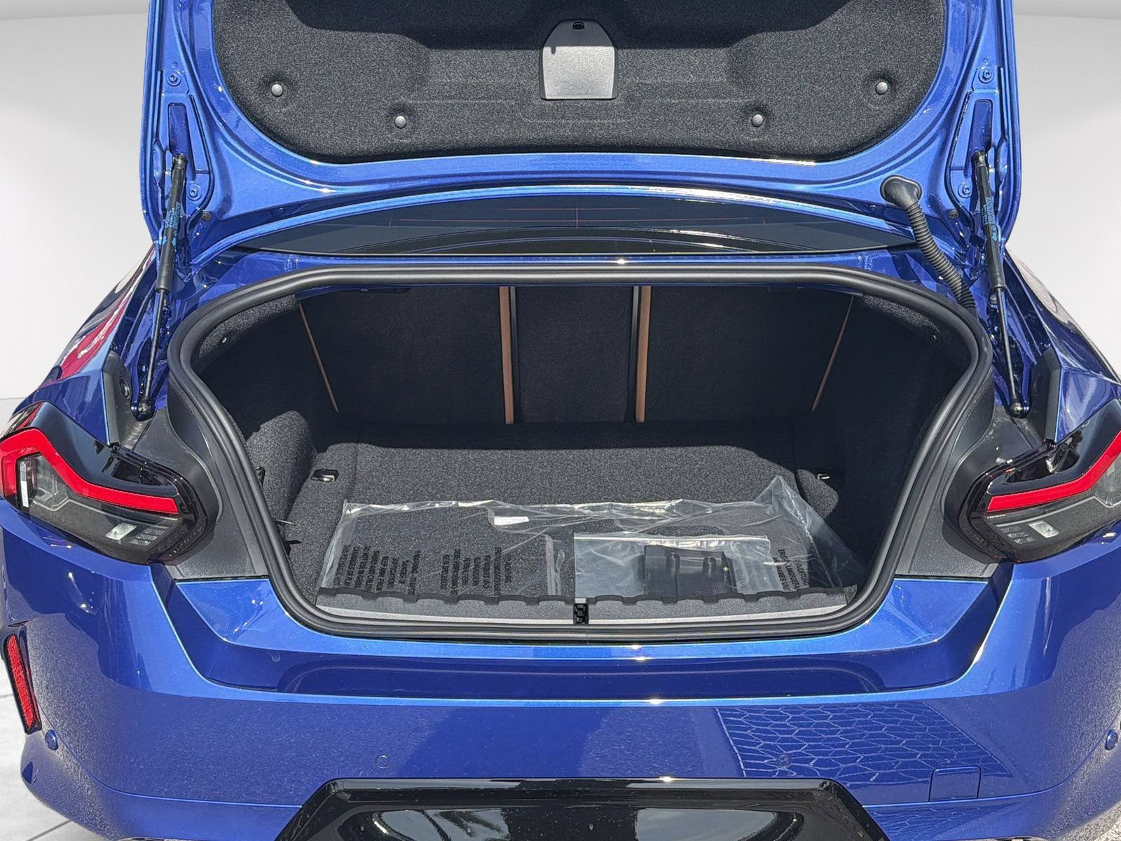 New 2026 BMW 230i Coupe w/ Premium Package RWD image 5