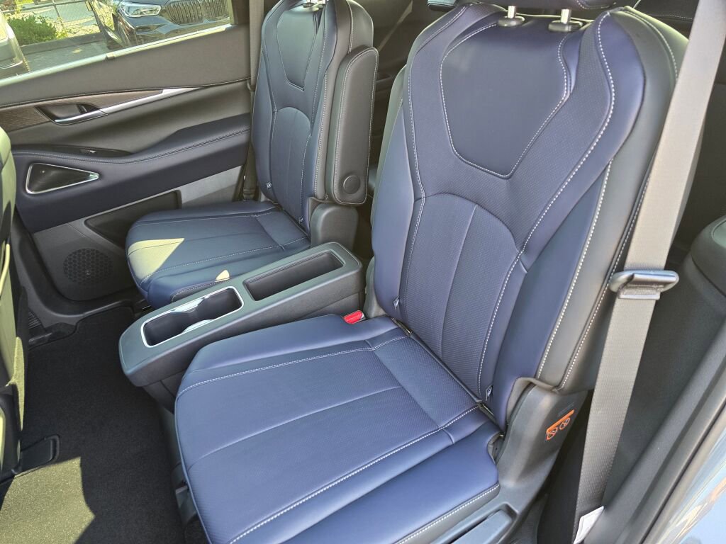 New 2026 INFINITI QX60 Sport w/ Dark Cargo Package image 17