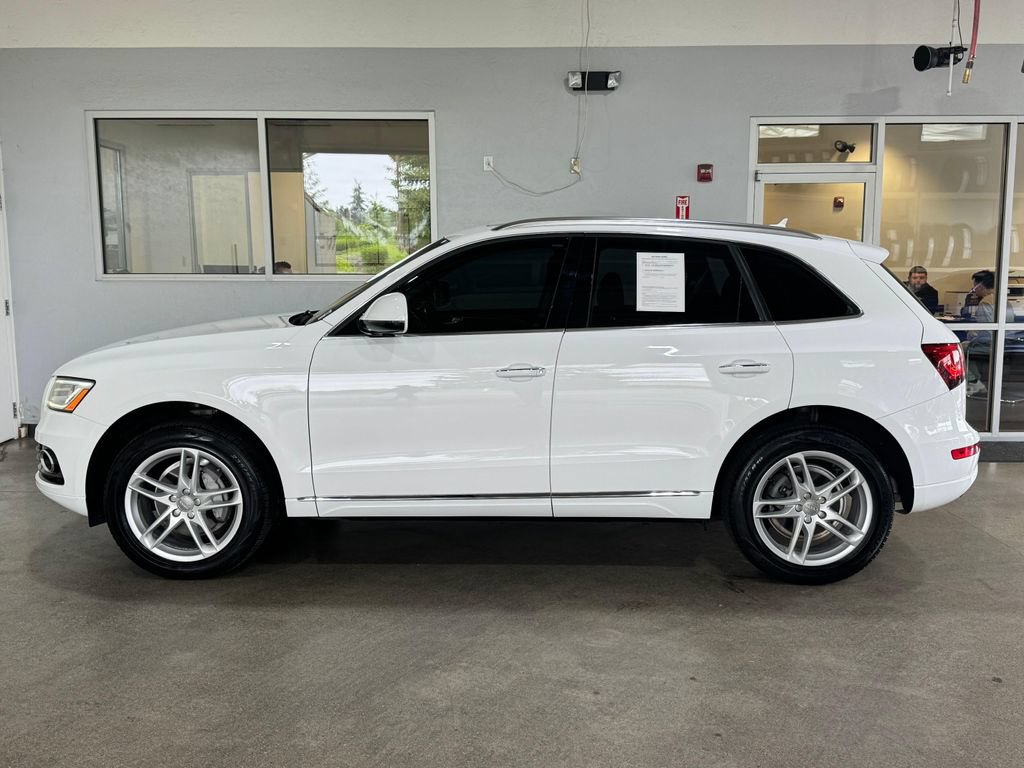 Used 2017 Audi Q5 2.0T Premium Plus w/ Technology Package AWD/4WD image 7