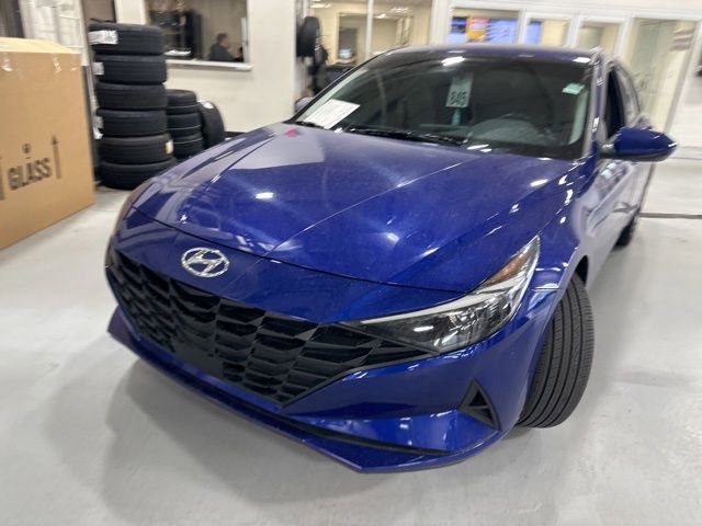 Certified 2023 Hyundai Elantra SEL w/ Convenience Package image 20