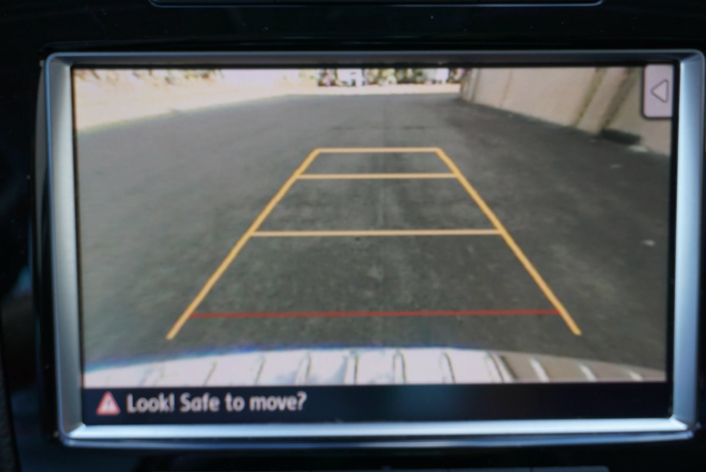 Used 2014 Volkswagen Touareg Sport AWD/4WD image 28