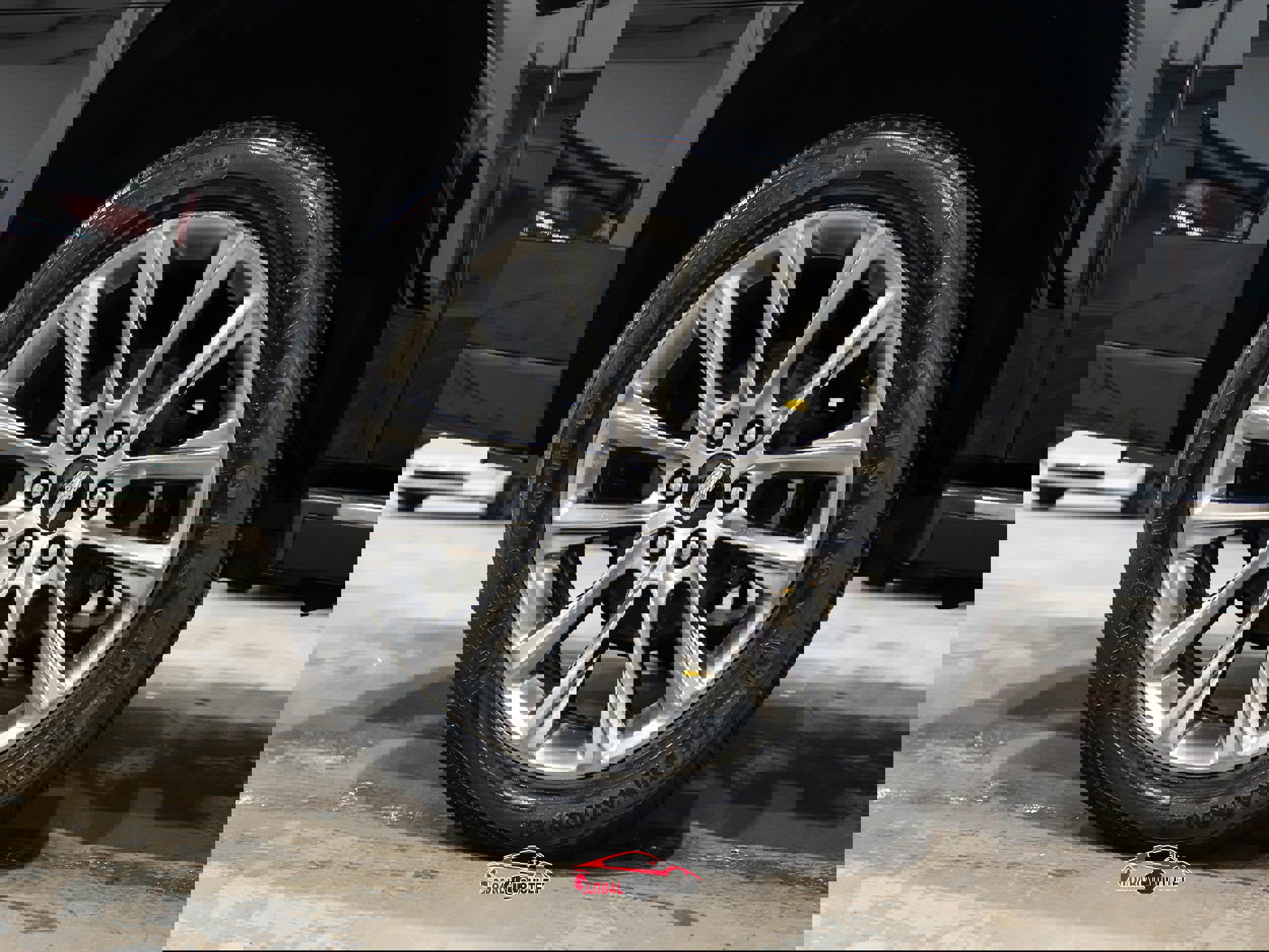 Used 2020 Cadillac Escalade ESV Premium Luxury w/ Escalade Sport Edition image 11