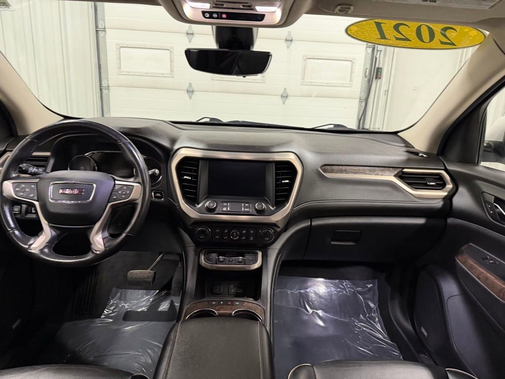 Used 2021 GMC Acadia Denali w/ Denali Technology Package image 10