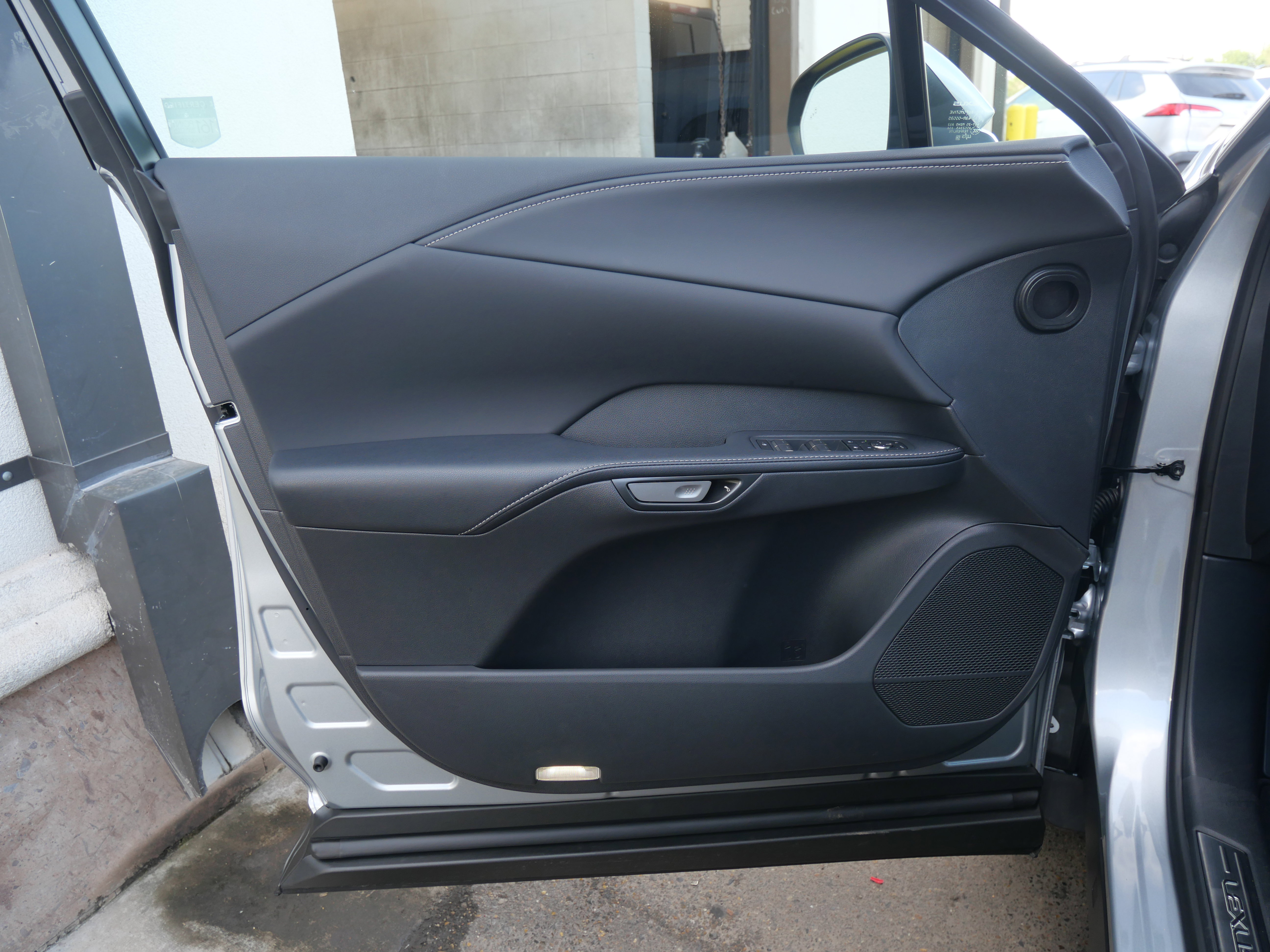 Used 2025 Lexus RX 350 Premium image 16