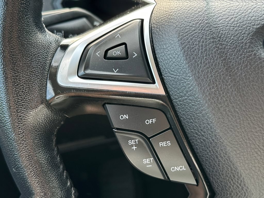 Used 2024 Ford Edge SEL AWD/4WD image 12