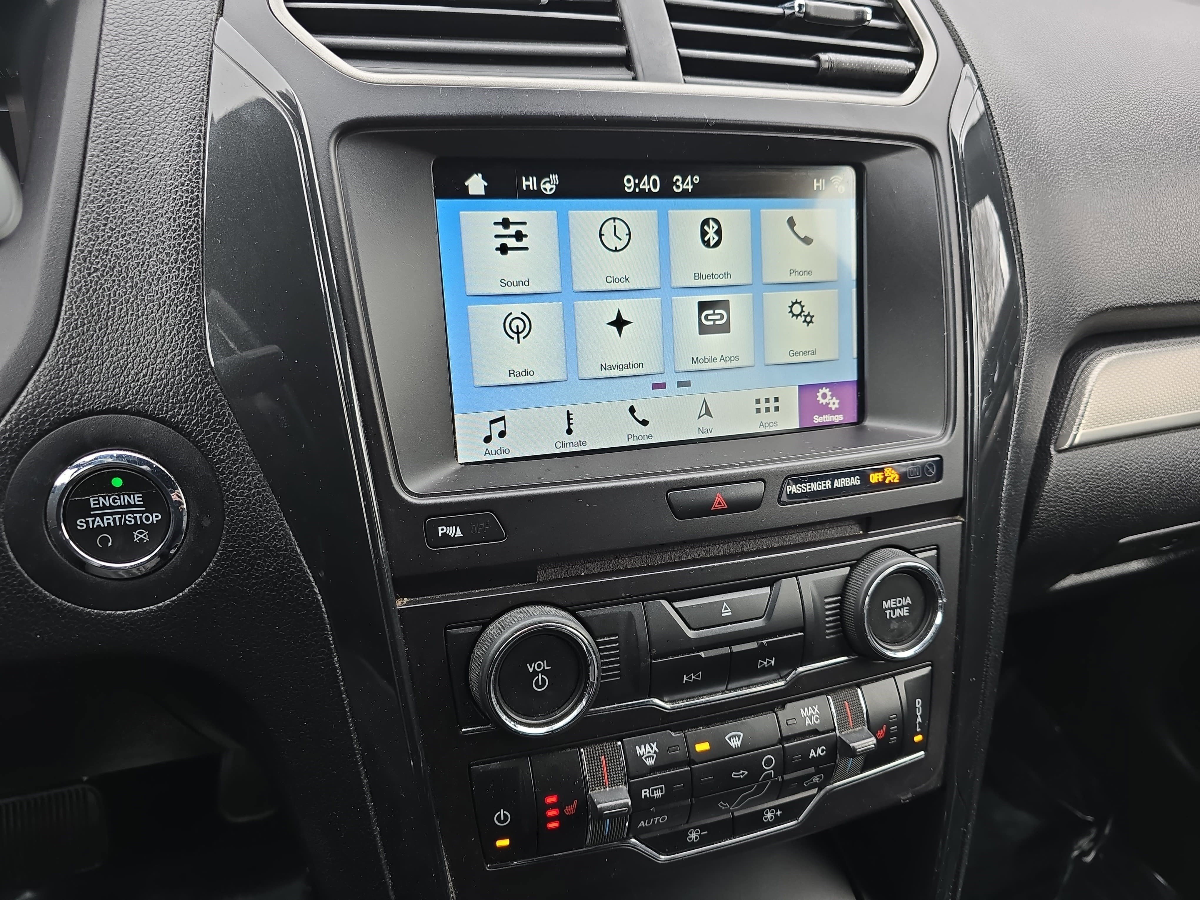 Used 2018 Ford Explorer XLT w/ Equipment Group 202A image 20