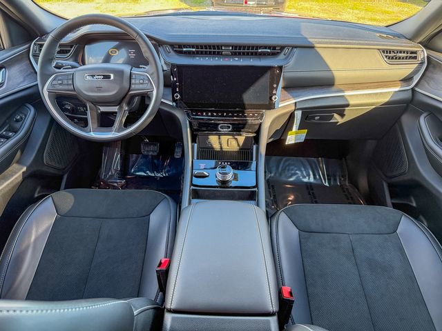 New 2026 Jeep Grand Cherokee Laredo image 25