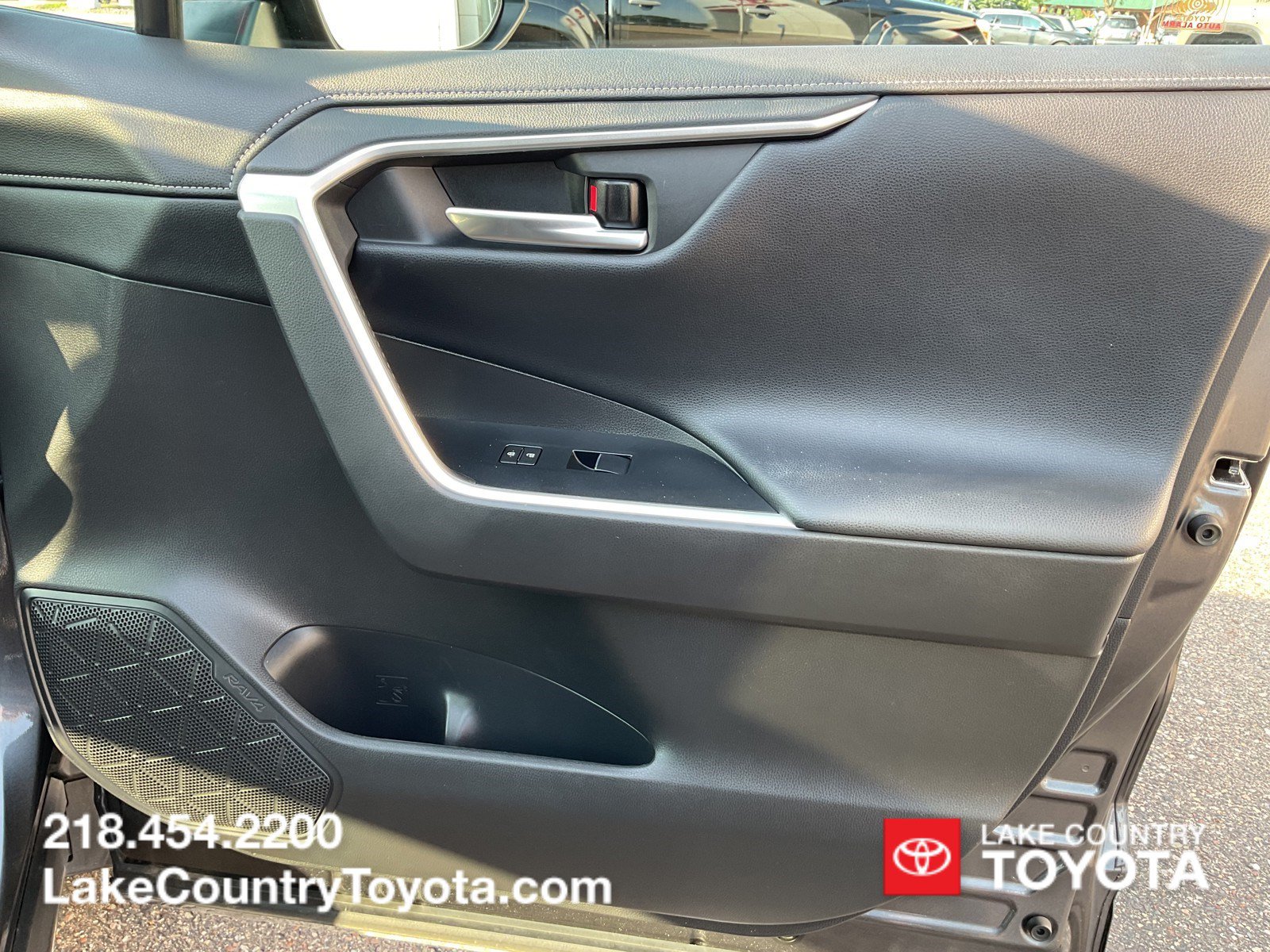 Used 2021 Toyota RAV4 Limited w/ Limited Grade Weather Package AWD/4WD image 14