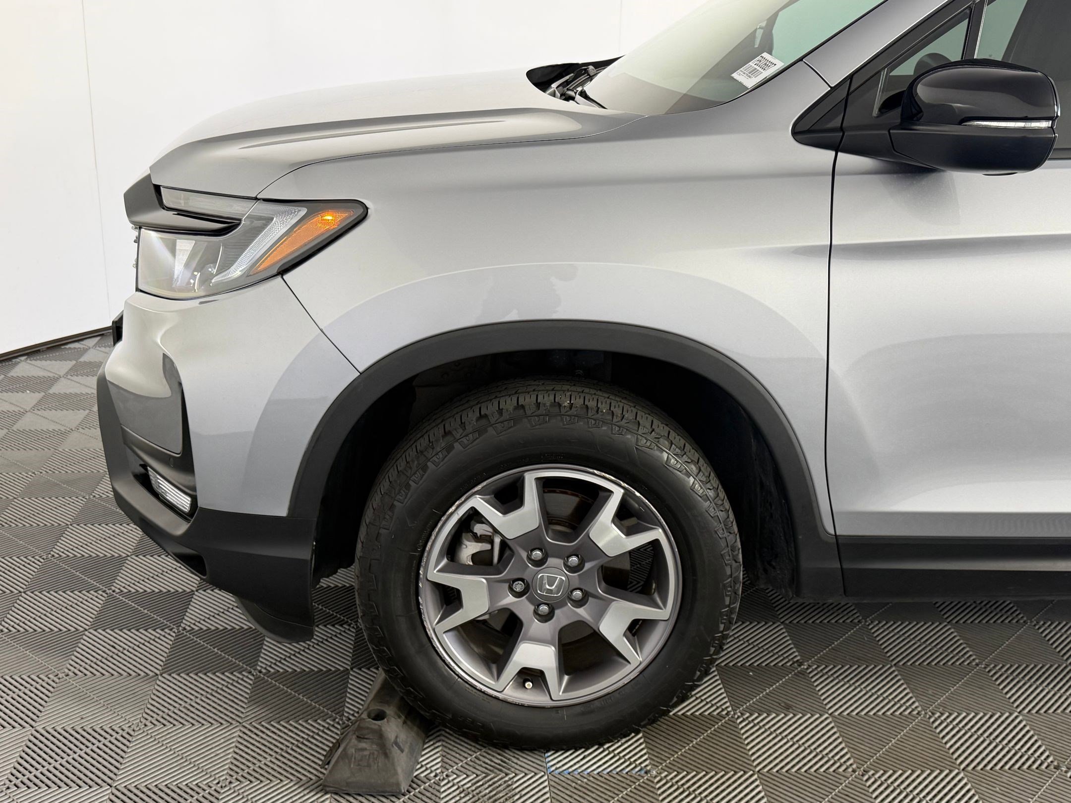 Used 2023 Honda Passport TrailSport image 11