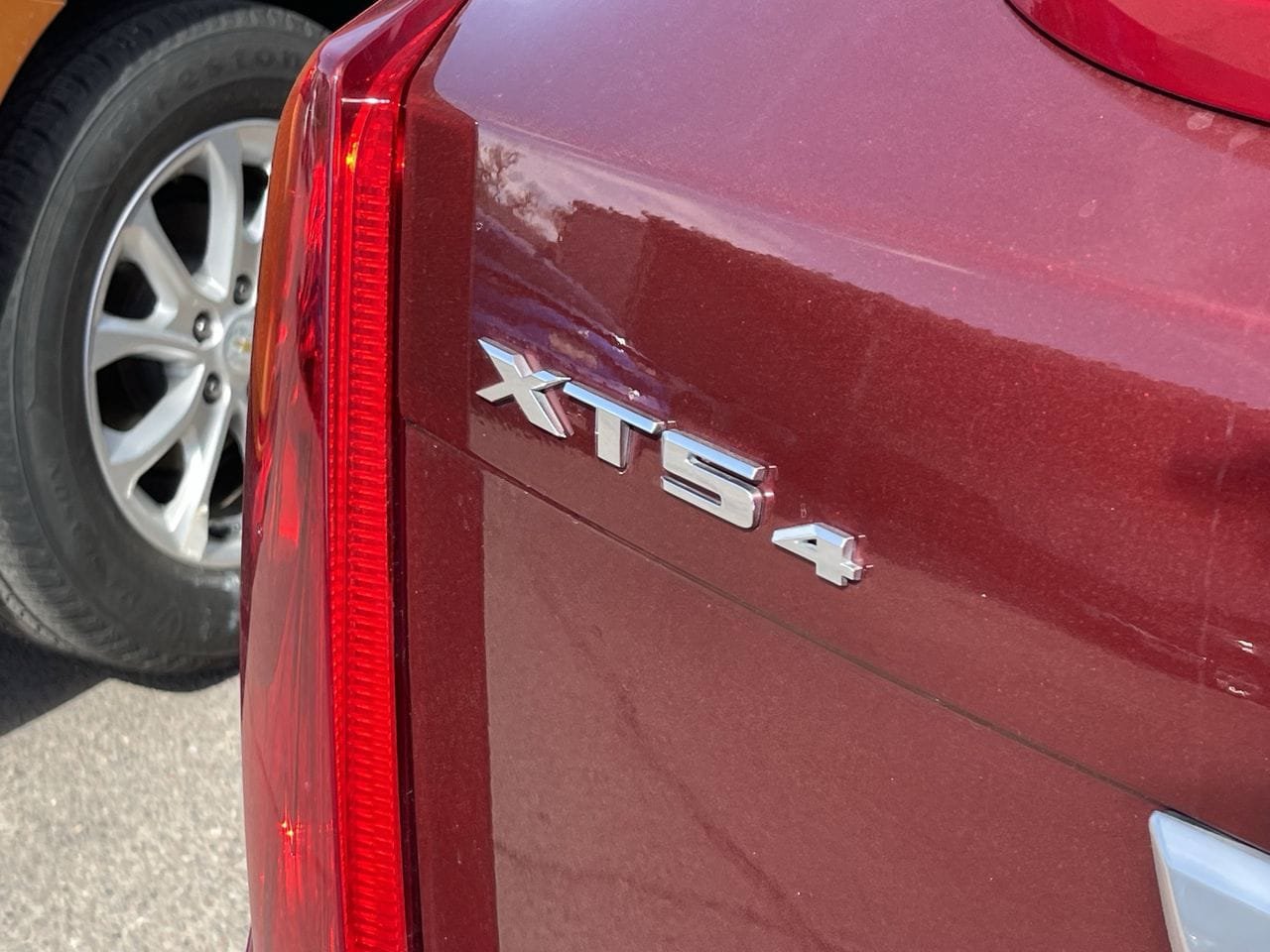 Used 2016 Cadillac XTS Premium AWD/4WD image 6