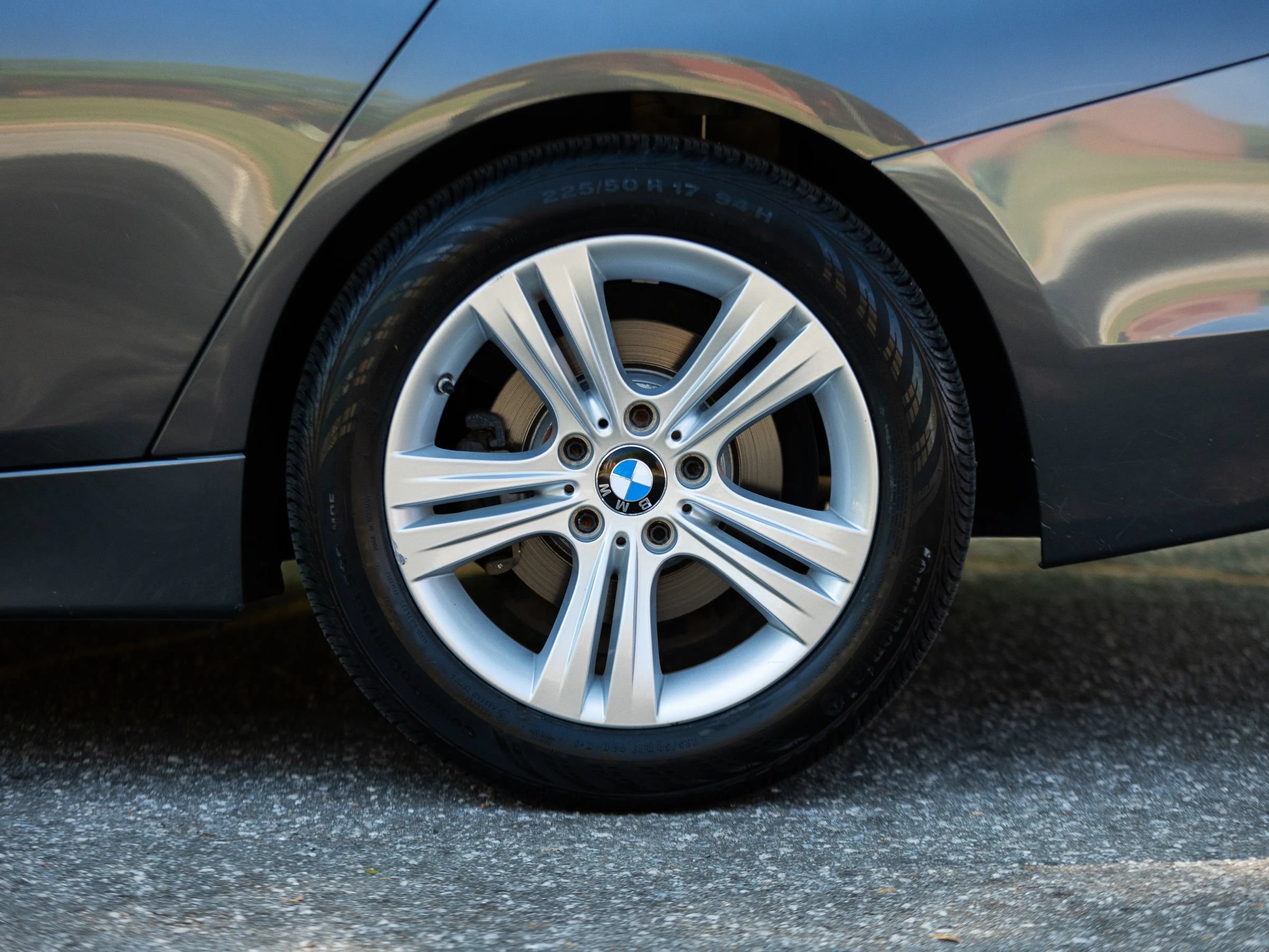 Used 2018 BMW 330i Sedan RWD image 16