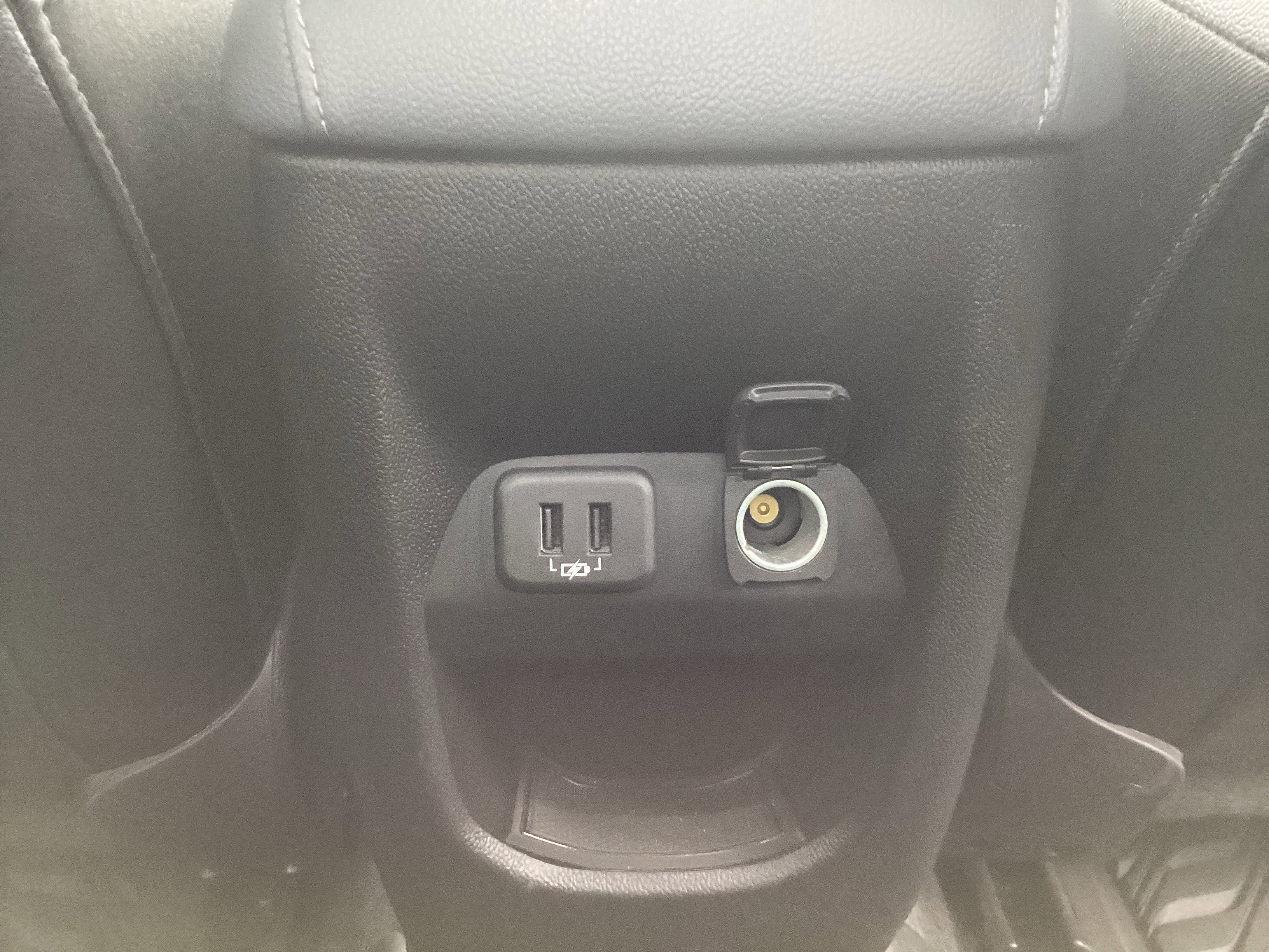 Used 2020 Chevrolet Colorado Z71 w/ Z71 Midnight Edition image 32