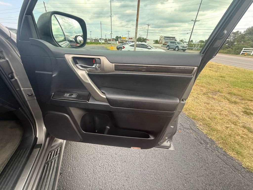 Used 2014 Lexus GX 460 AWD/4WD image 22