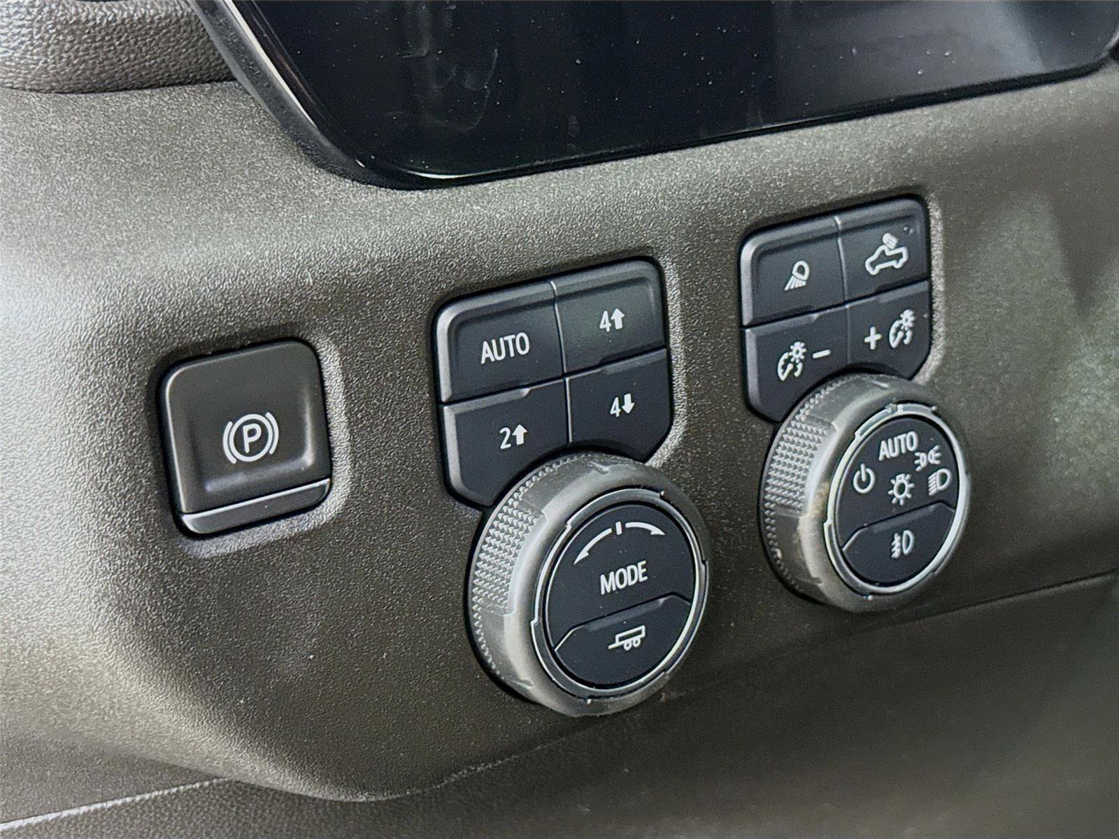 Used 2022 Chevrolet Silverado 1500 High Country w/ High Country Premium Package image 12
