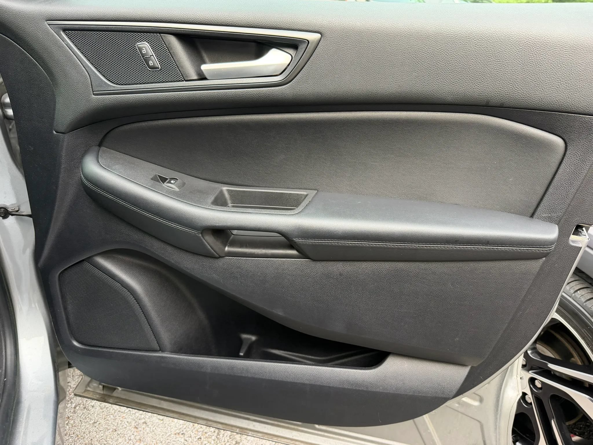 Used 2020 Ford Edge SE AWD/4WD image 27