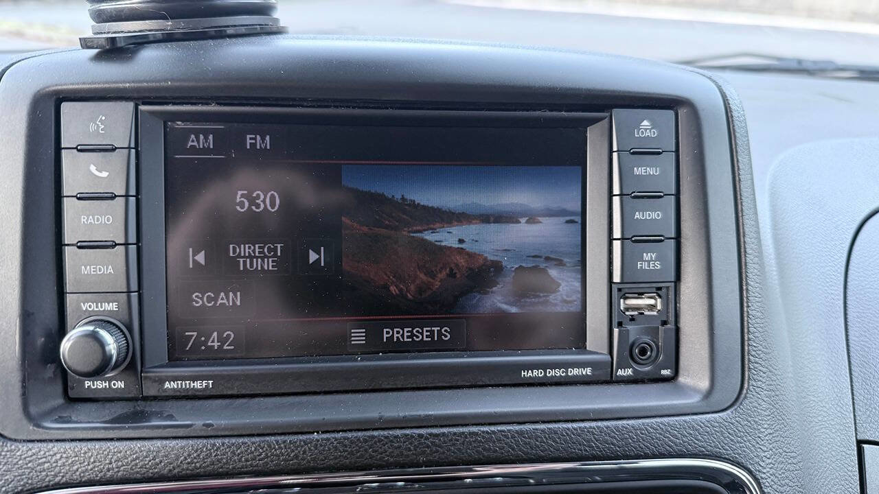 Used 2019 Dodge Grand Caravan SE FWD image 31