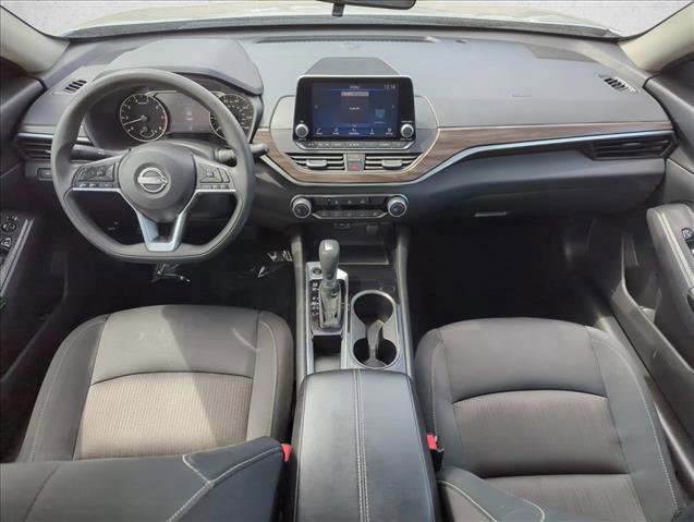 Used 2024 Nissan Altima 2.5 SV image 17