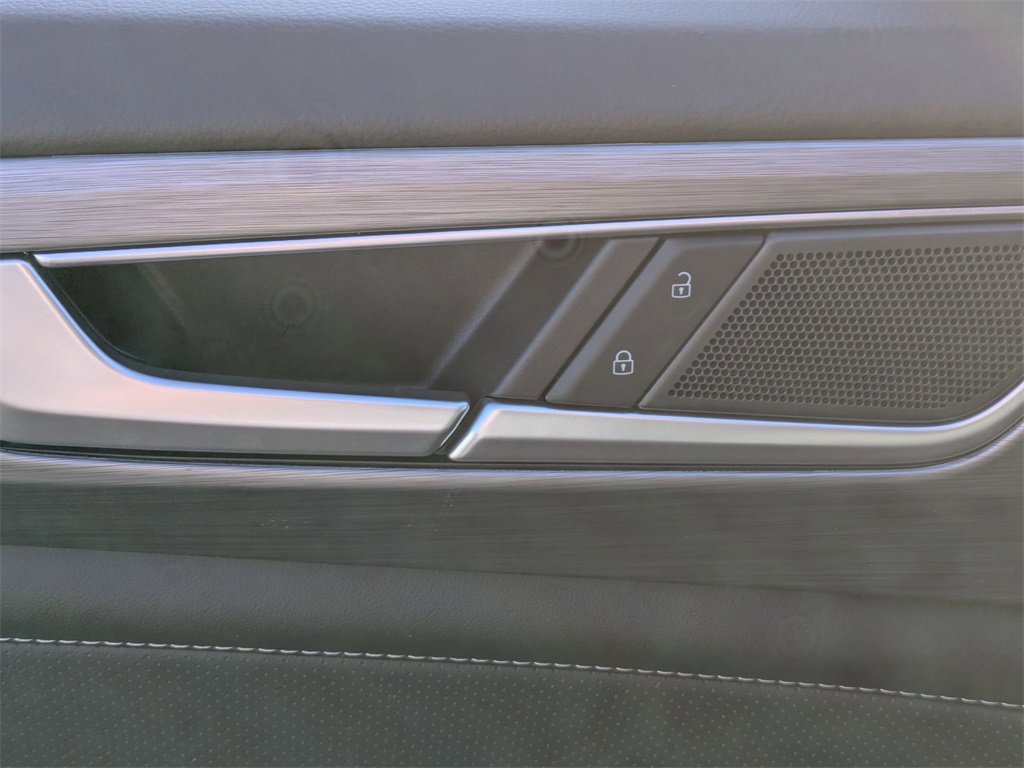 New 2026 Volkswagen Atlas Cross Sport SE image 11