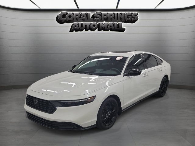 Certified 2025 Honda Accord SE image 3